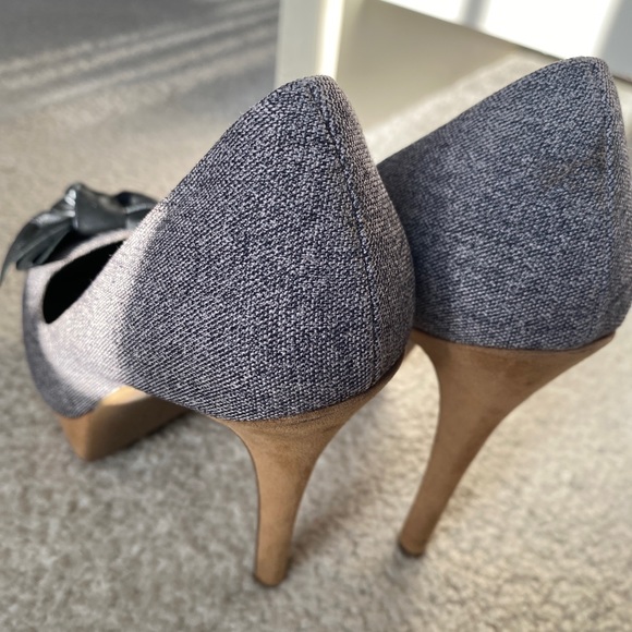 Jessica Simpson’s Para Tailor Grey Open toe heels. - Picture 4 of 12